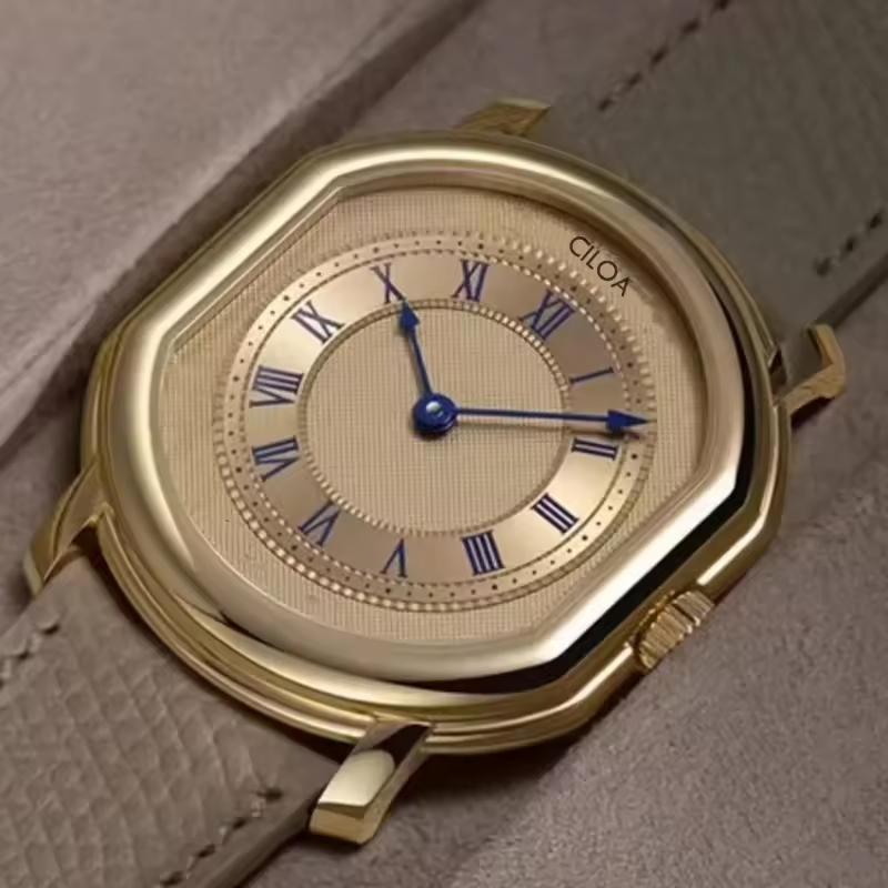 CILOA Retro Gold Quartz Watch image 4